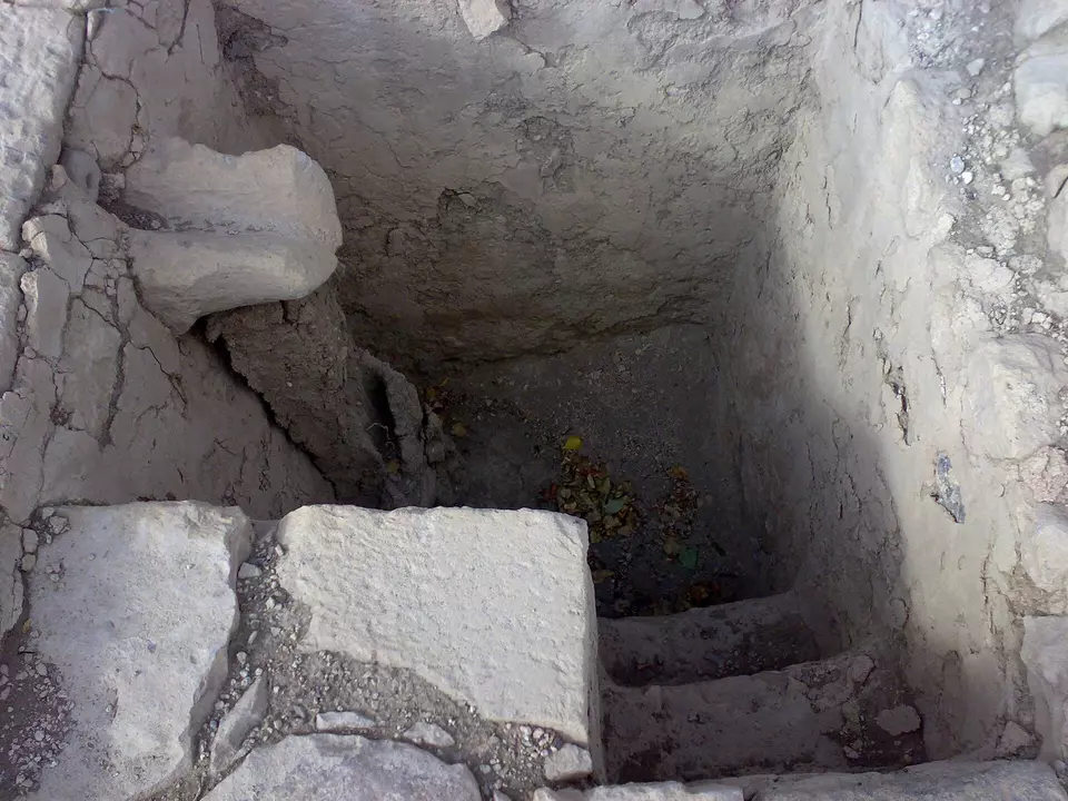 Ein Straßenbrunnen im Zentrum der archäologischen Stätte Kanesch Karum in Kültepe bei Kayseri, Türkei