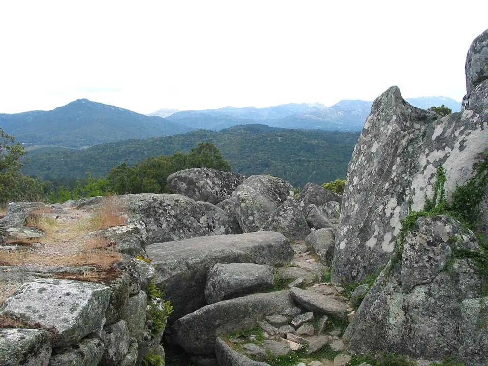 Ruines du castellu préhistorique de Cucuruzzu, à Levie