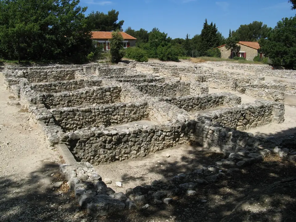 Vestiges d'habitations de la ville haute d'Entremont (Habitat 1)