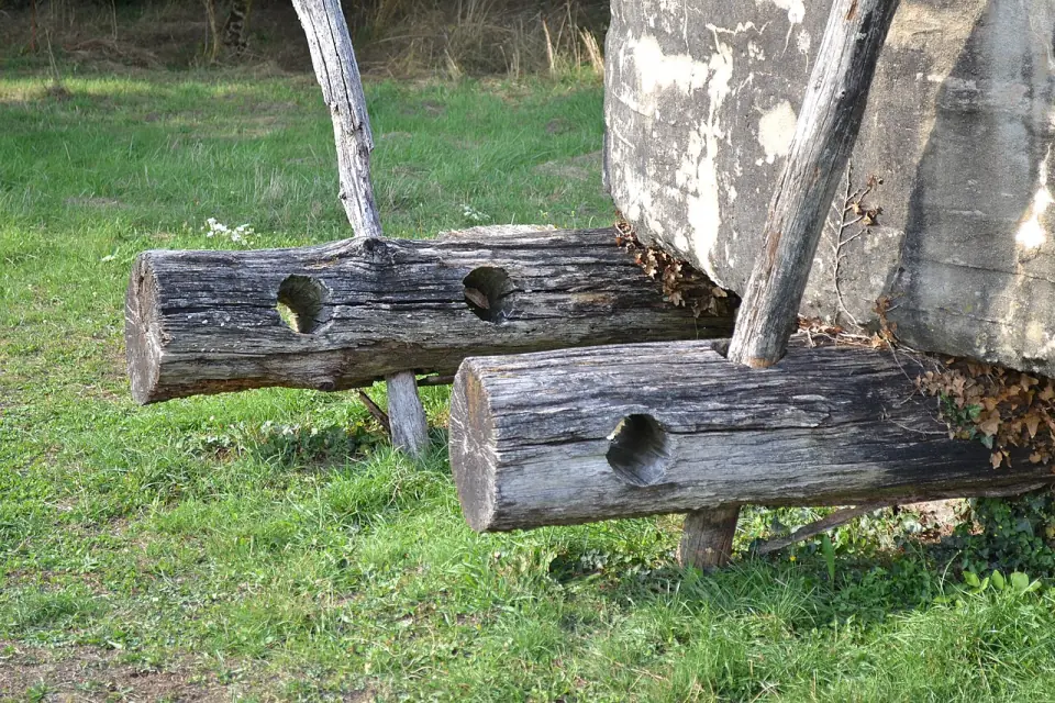 Détail du système de proto-roue servant à déplacer les dalles